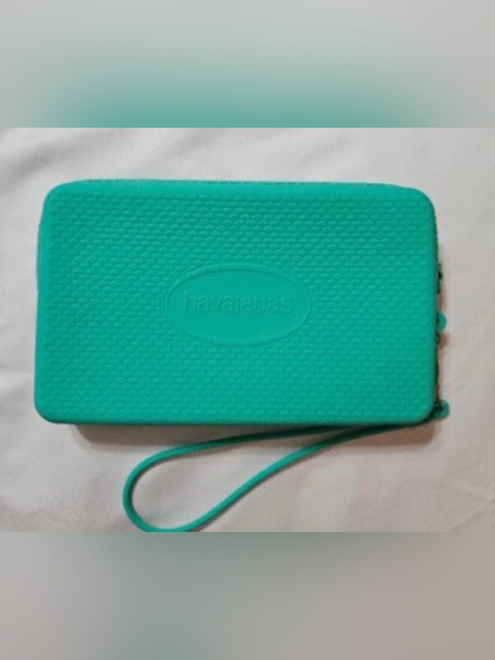 HAVAIANAS GREEN WRISTLET CLUTCH